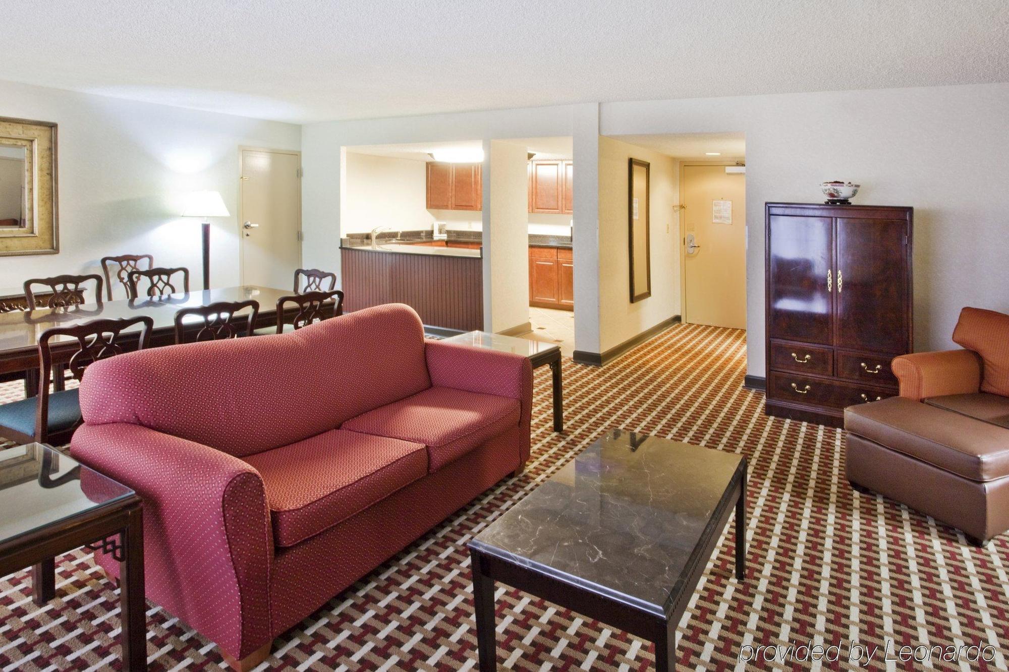 Ramada By Wyndham Gainesville Wnętrze zdjęcie