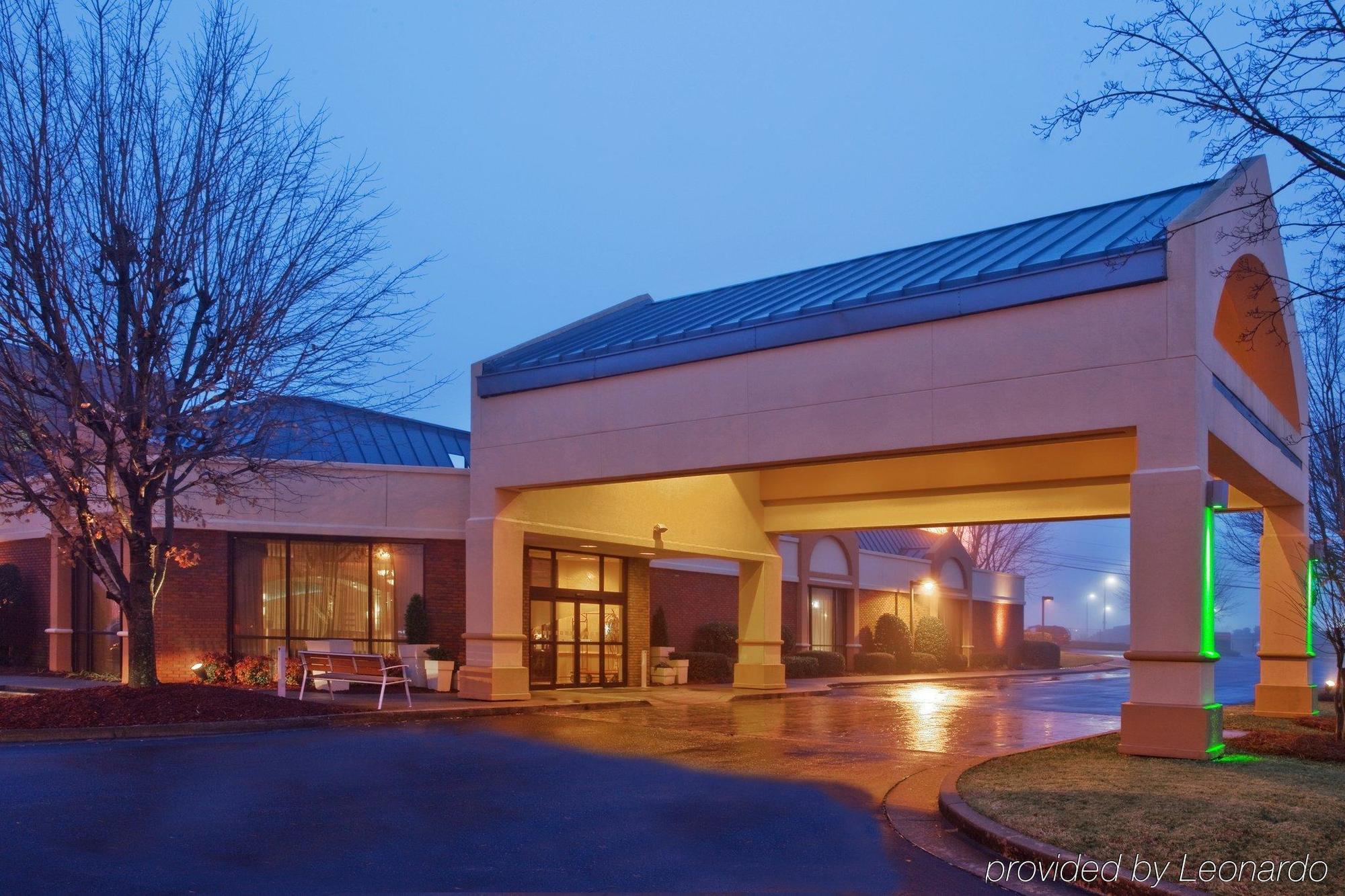 Ramada By Wyndham Gainesville Zewnętrze zdjęcie