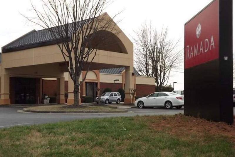 Ramada By Wyndham Gainesville Zewnętrze zdjęcie