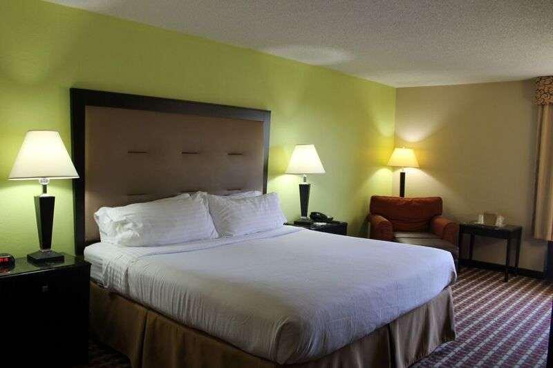 Ramada By Wyndham Gainesville Zewnętrze zdjęcie