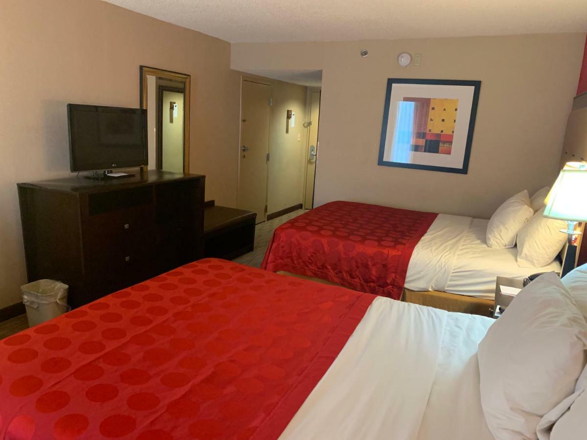 Ramada By Wyndham Gainesville Zewnętrze zdjęcie